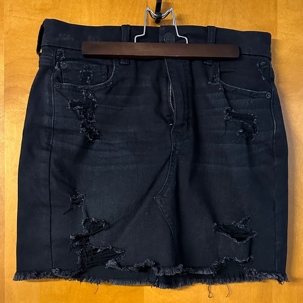 American Eagle Black Distressed Denim Skirt